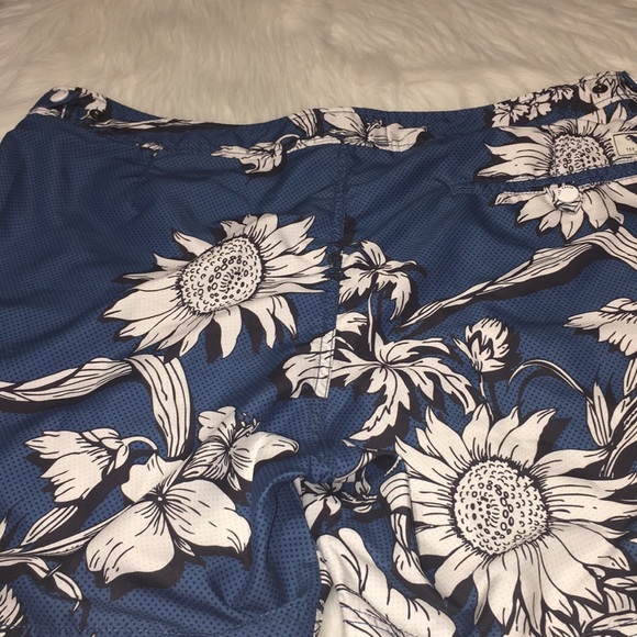 Ted Baker shorts - Picture 2 of 5